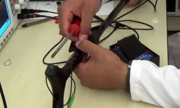 Görme ve İşitme engelli vatandaşlarımız için ( sesli,ışıklı ve titreşim ) ikazlı Elektro Baston ürettik